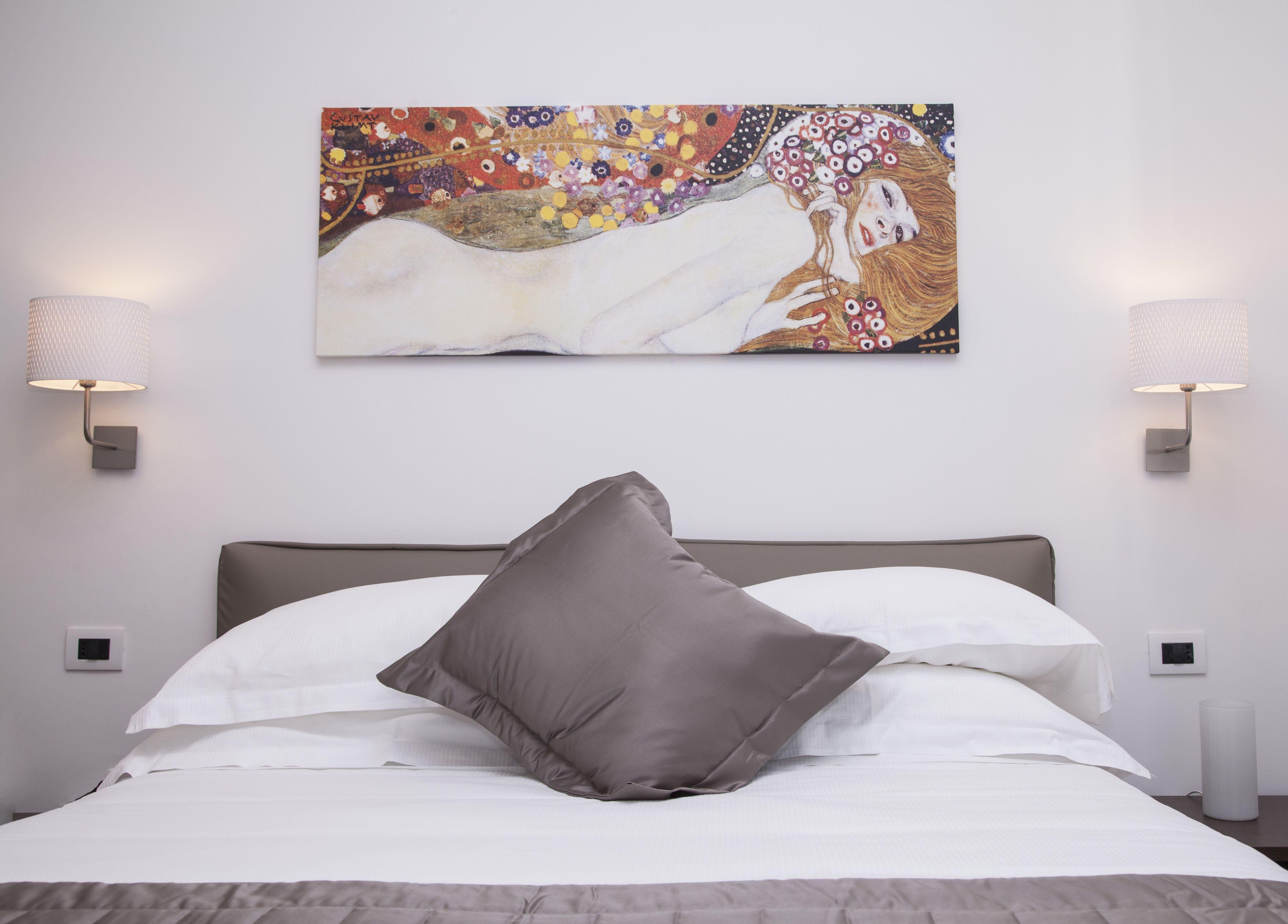 Maison Maneli, Rome